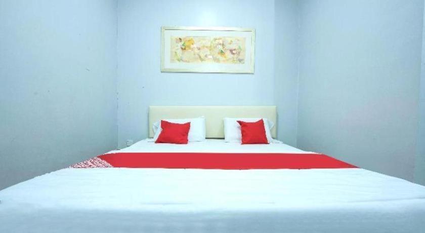 Oyo 90234 Sungai Rengit City Resort 2 Kampung Sungai Rengit Exteriör bild